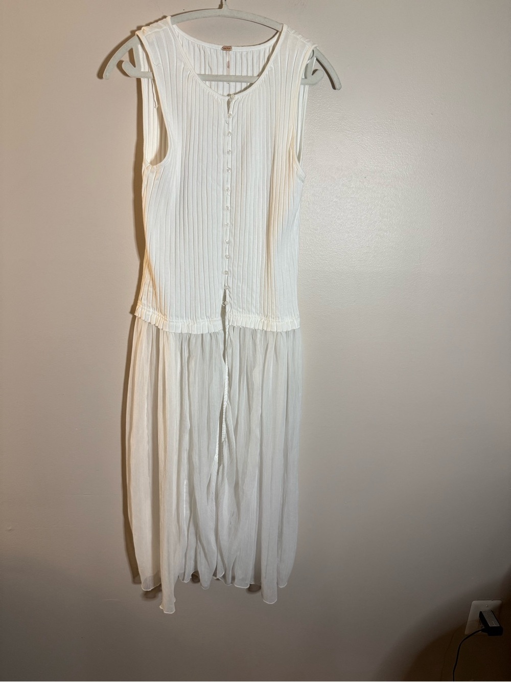 Free People Ivory Sleeveless Button-Front Top